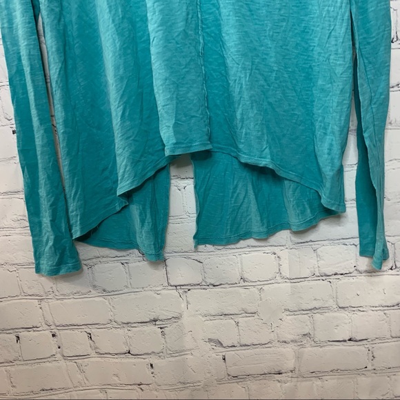 Revolve LAmade Lory Split Back Long Sleeve Tee Blue Lagoon Size Small NWT - Picture 6 of 10